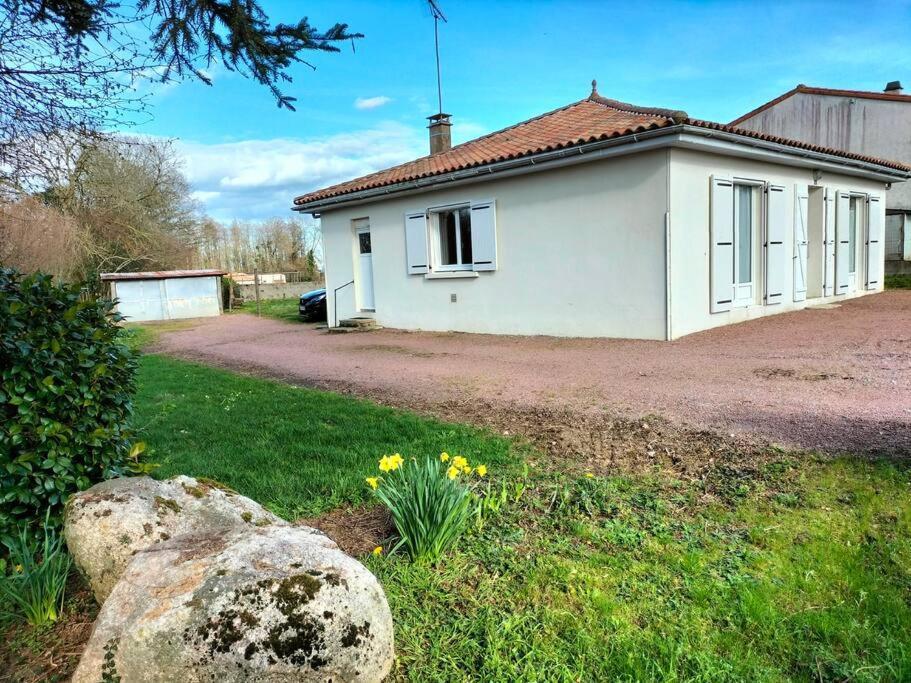 Petite Maison, Le Charme De L'Ancien Saint-Mesmin  Buitenkant foto